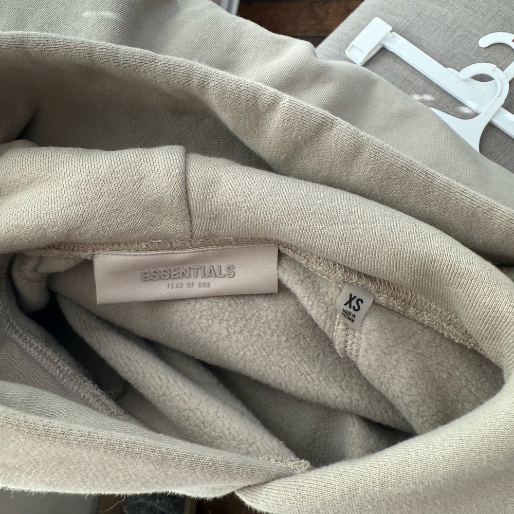 Essentials hoodie - Picture 5 of 5